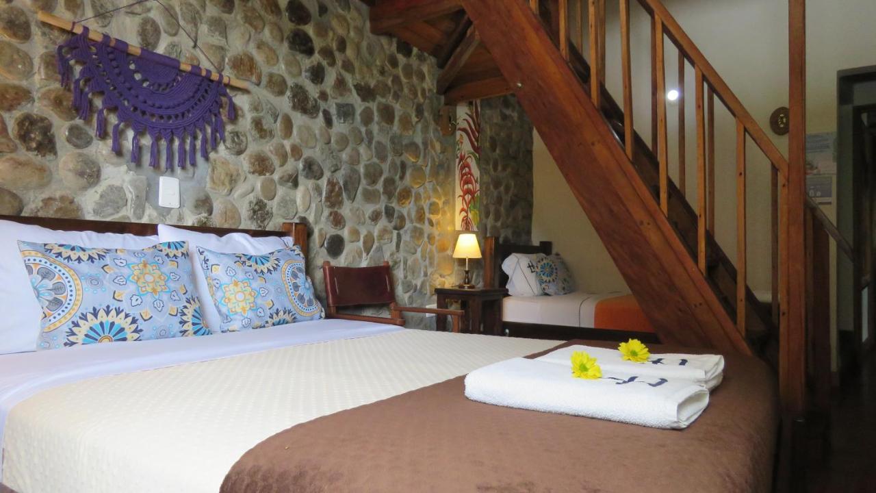 Ecohotel Bordones Isnos 外观 照片